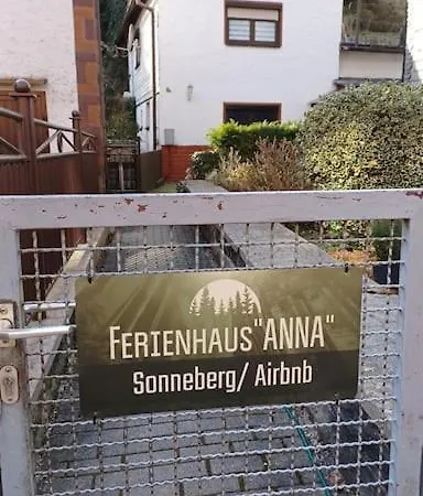 Anna Altstadt Von